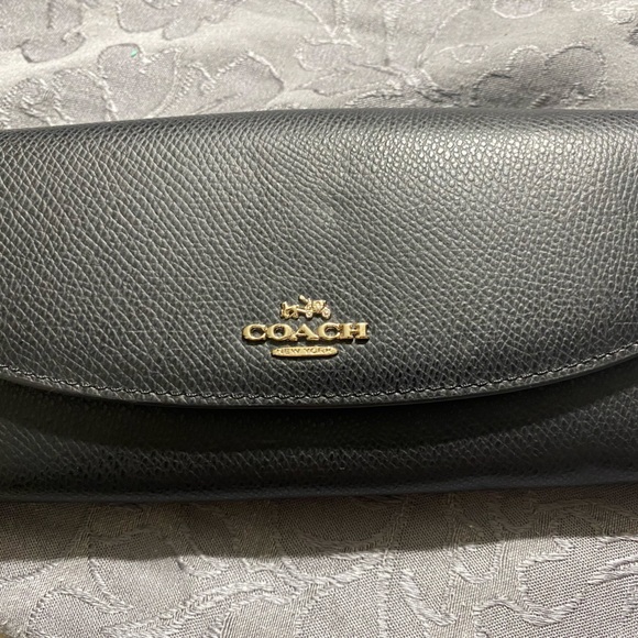 Coach Wallet - Picture 1 of 8